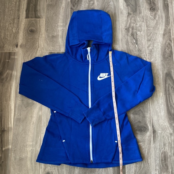 Women’s Nike Tech Fleece - Picture 2 of 6